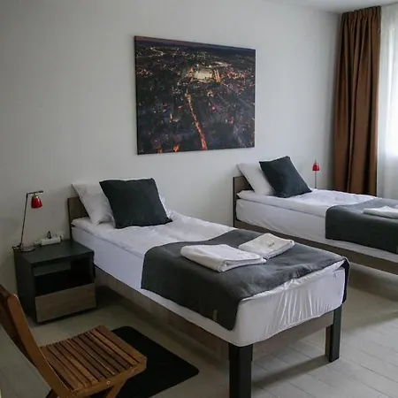 Happy Hill Aparthotel