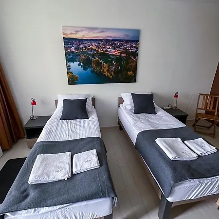 Happy Hill Aparthotel *