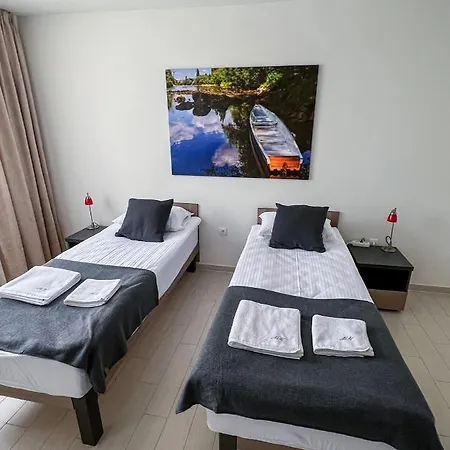 Happy Hill Aparthotel *