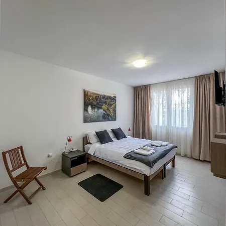 Happy Hill Lägenhetshotell Banja Luka