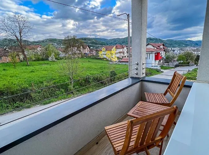 Happy Hill Aparthotel 3*